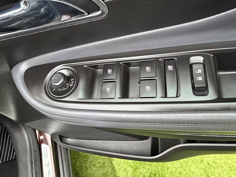 Vauxhall Mokka 1.6 CDTi ecoFLEX SE SUV 5dr Diesel Manual 2WD Euro 6 (s/s) (136 ps) 5dr Manual 2026