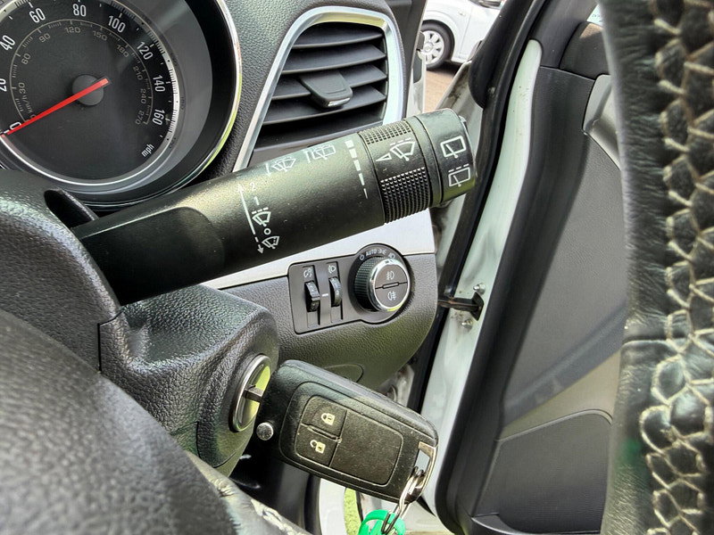 Vauxhall Mokka 1.7 CDTi Exclusiv SUV 5dr Diesel Manual 2WD Euro 5 (s/s) (130 ps) 5dr Manual 2026