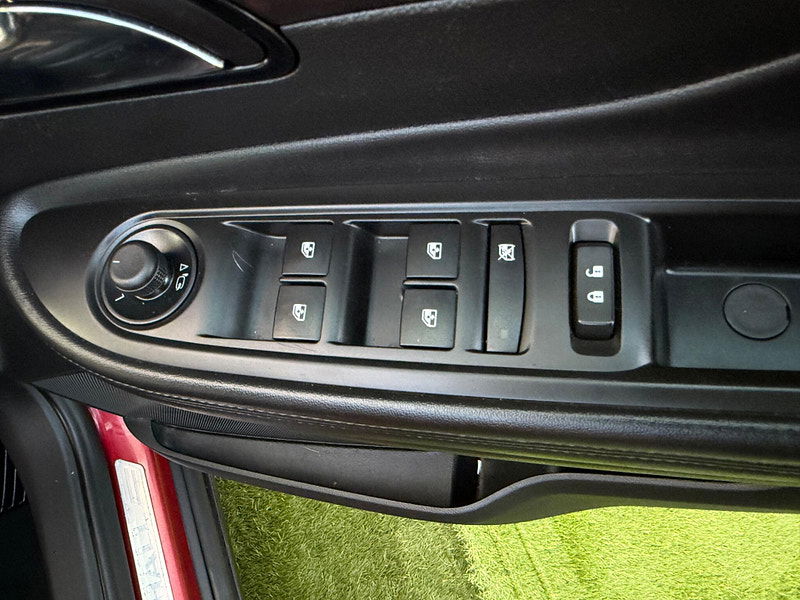 Vauxhall Mokka X 1.4i Turbo Elite Nav SUV 5dr Petrol Manual Euro 6 (s/s) (140 ps) 5dr Manual 2026