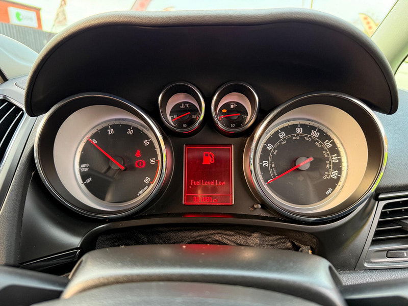 Vauxhall Zafira Tourer 1.6 CDTi ecoFLEX SRi MPV 5dr Diesel Manual Euro 6 (s/s) (136 ps) 5dr Manual 2025