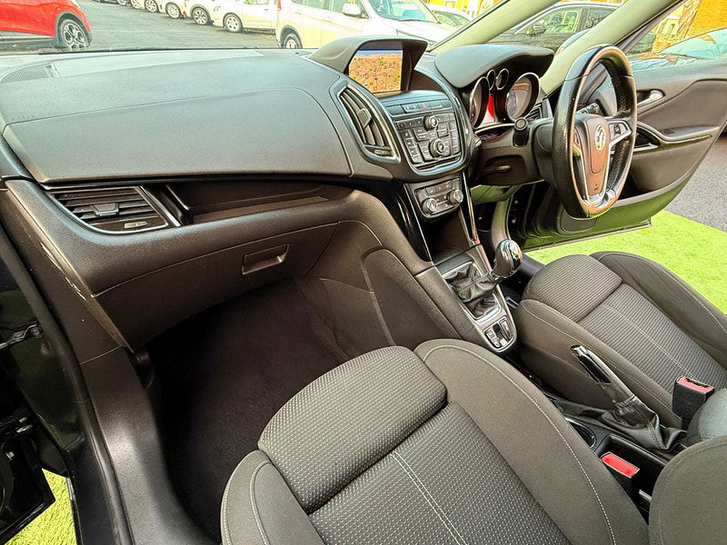 Vauxhall Zafira Tourer 1.6 CDTi ecoFLEX SRi MPV 5dr Diesel Manual Euro 6 (s/s) (136 ps) 5dr Manual 2025