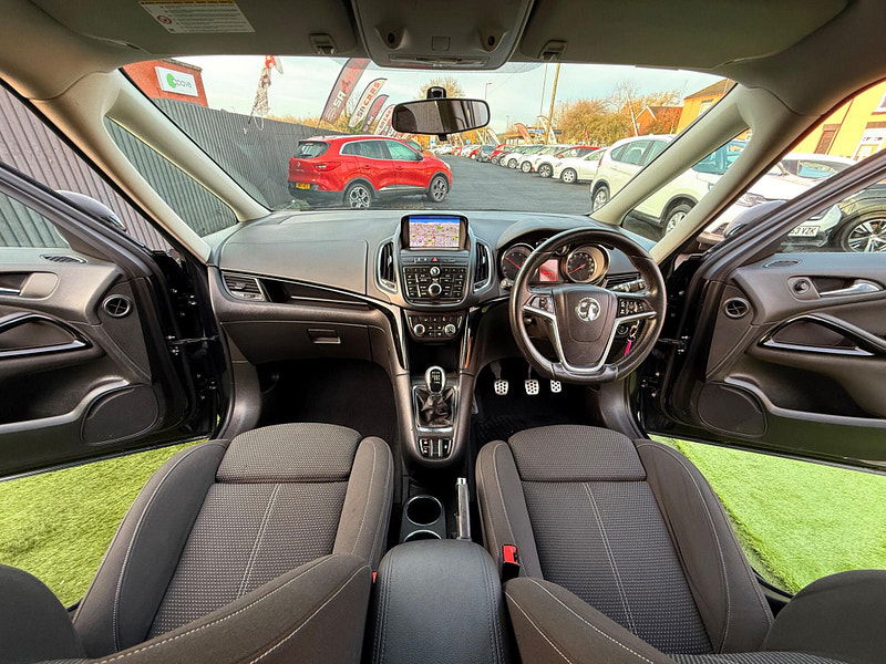 Vauxhall Zafira Tourer 1.6 CDTi ecoFLEX SRi MPV 5dr Diesel Manual Euro 6 (s/s) (136 ps) 5dr Manual 2025