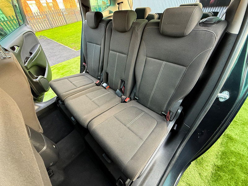 Vauxhall Zafira Tourer 1.6 CDTi ecoFLEX SRi MPV 5dr Diesel Manual Euro 6 (s/s) (136 ps) 5dr Manual 2025