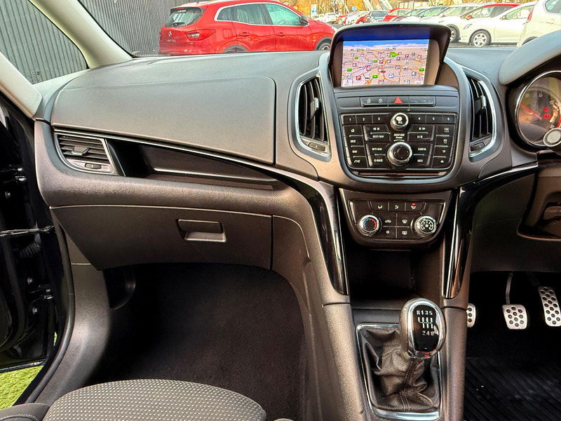 Vauxhall Zafira Tourer 1.6 CDTi ecoFLEX SRi MPV 5dr Diesel Manual Euro 6 (s/s) (136 ps) 5dr Manual 2025