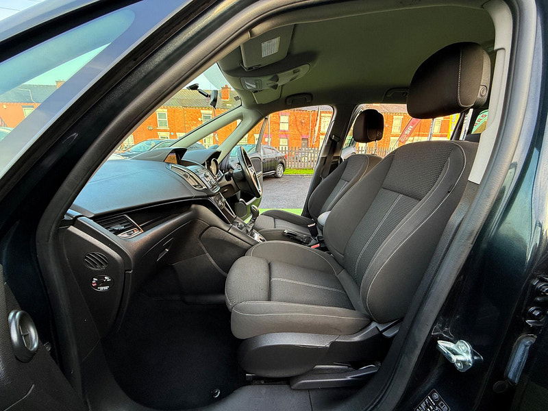 Vauxhall Zafira Tourer 1.6 CDTi ecoFLEX SRi MPV 5dr Diesel Manual Euro 6 (s/s) (136 ps) 5dr Manual 2025