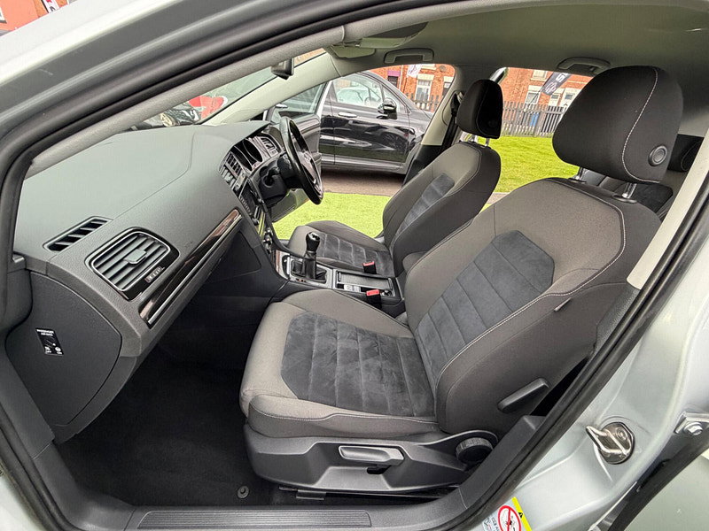 Volkswagen Golf 2.0 TDI BlueMotion Tech GT Hatchback 5dr Diesel Manual Euro 5 (s/s) (150 ps) 5dr Manual 2026