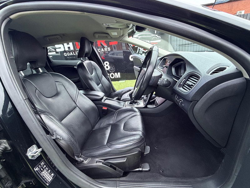 Volvo V40 1.6 D2 SE Lux Hatchback 5dr Diesel Manual Euro 5 (s/s) (115 ps) 5dr Manual 2026