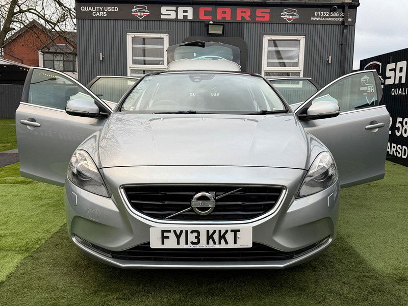 Volvo V40 2.0 D3 SE Lux Hatchback 5dr Diesel Manual Euro 5 (s/s) (150 ps) 5dr Manual 2026
