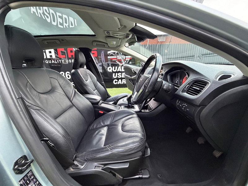 Volvo V40 2.0 D3 SE Lux Hatchback 5dr Diesel Manual Euro 5 (s/s) (150 ps) 5dr Manual 2026