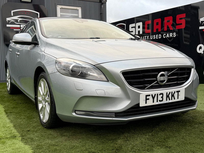 Volvo V40 2.0 D3 SE Lux Hatchback 5dr Diesel Manual Euro 5 (s/s) (150 ps) 5dr Manual 2026