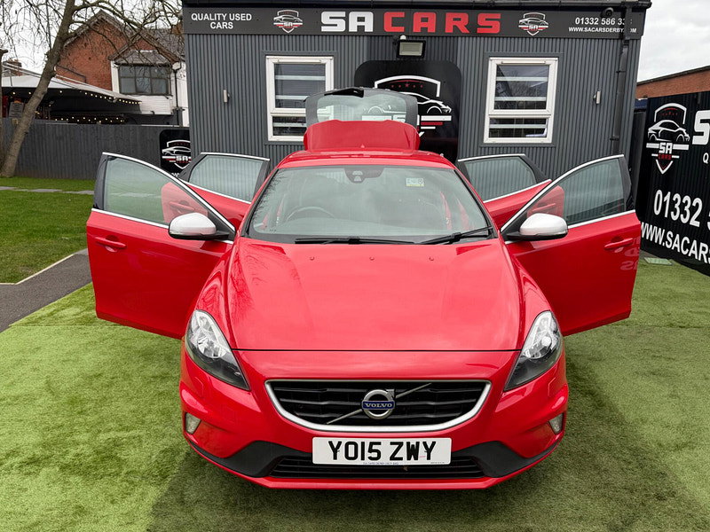 Volvo V40 2.0 T2 R-Design Hatchback 5dr Petrol Manual Euro 6 (s/s) (122 ps) 5dr Manual 2026