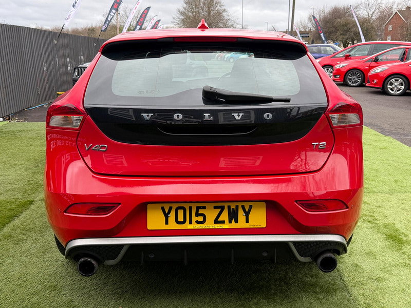 Volvo V40 2.0 T2 R-Design Hatchback 5dr Petrol Manual Euro 6 (s/s) (122 ps) 5dr Manual 2026