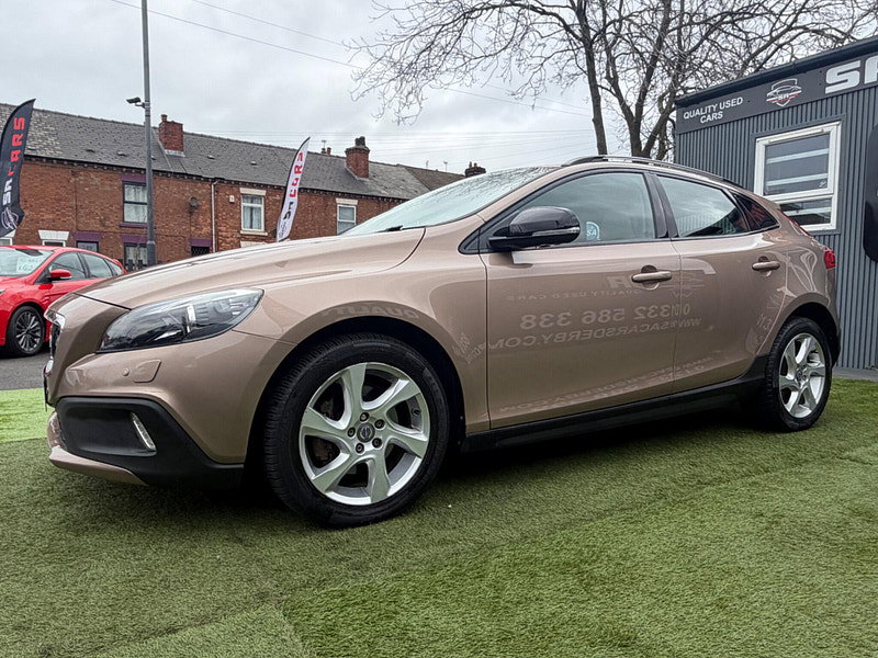 Volvo V40 Cross Country 1.6 D2 Lux Hatchback 5dr Diesel Powershift Euro 5 (s/s) (115 ps) 5dr Automatic 2026