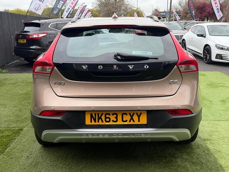 Volvo V40 Cross Country 1.6 D2 Lux Hatchback 5dr Diesel Powershift Euro 5 (s/s) (115 ps) 5dr Automatic 2026