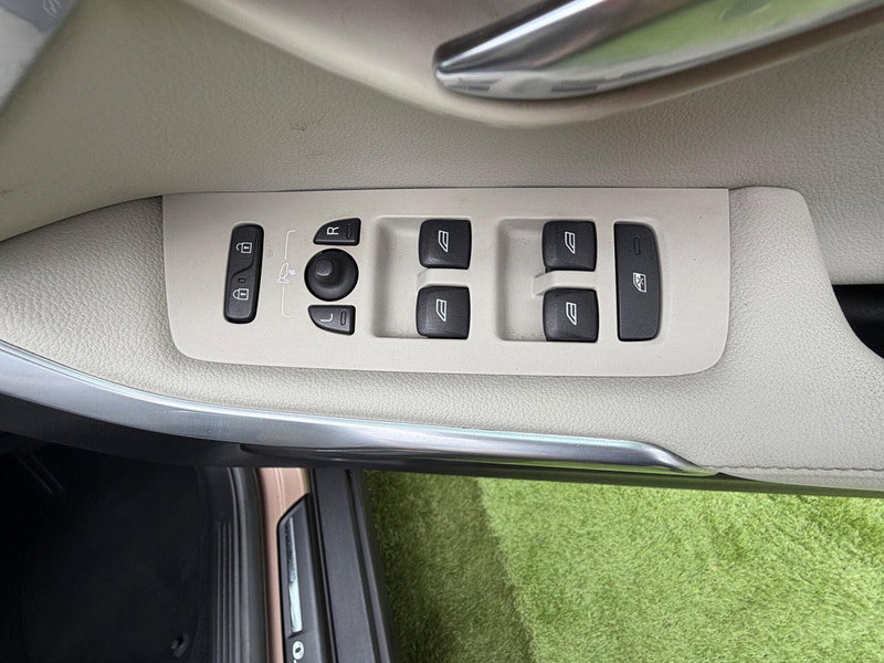 Volvo V40 Cross Country 1.6 D2 Lux Hatchback 5dr Diesel Powershift Euro 5 (s/s) (115 ps) 5dr Automatic 2026