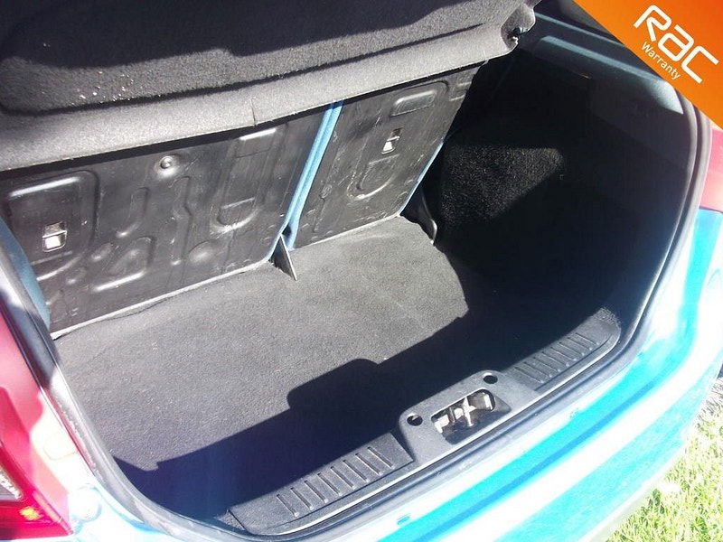 Ford Fiesta 1.6L Zetec S TDCI Hatchback 3dr Diesel Manual Euro 5 (94 bhp) 3dr Manual 2025