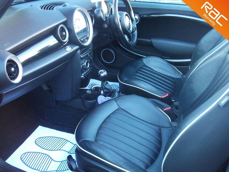 MINI Convertible 1.6L Cooper D Convertible 2dr Diesel Manual Euro 5 (112 bhp) 2dr Manual 2025