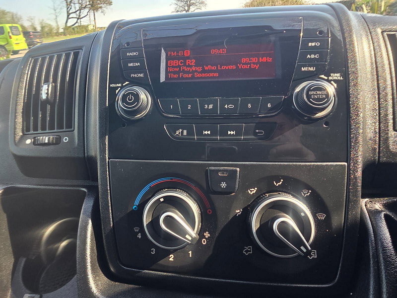 Citroen Relay 2.2 BlueHDi 35 Plus Ready To Run Tipper Double Cab 2dr Diesel Manual L3 Euro 6 (s/s) (165 ps) 4dr Manual 2026