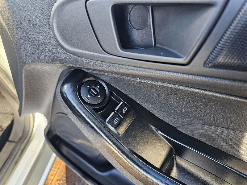 Ford Fiesta Van 1.5 TDCi Panel Van 3dr Diesel Manual (98 g/km, 74 bhp) 3dr Manual 2026