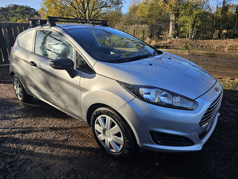 Ford Fiesta Van 1.5 TDCi Panel Van 3dr Diesel Manual (98 g/km, 74 bhp) 3dr Manual 2026