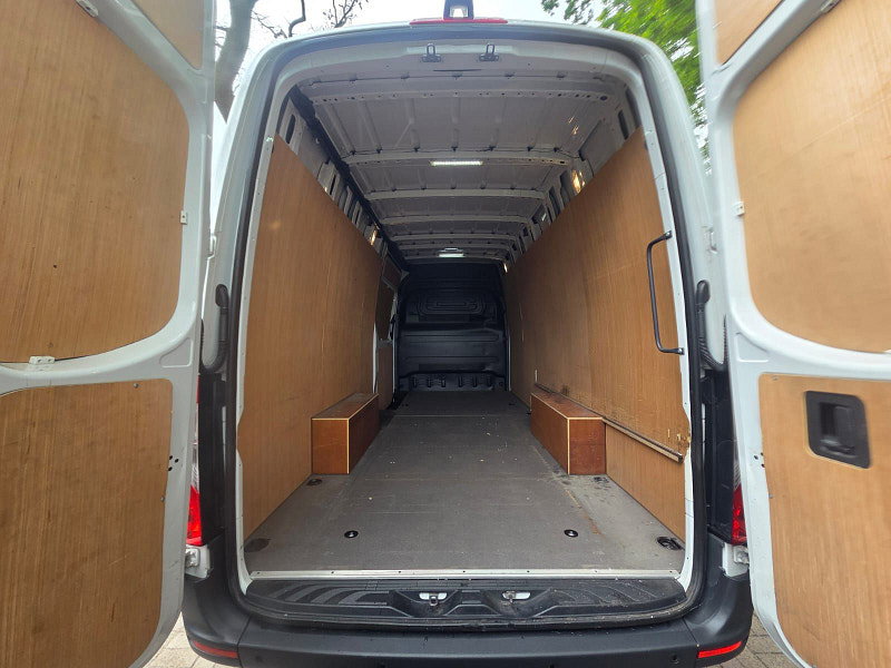 Mercedes-Benz Sprinter 2.0 315 CDI Progressive Panel Van 5dr Diesel Manual RWD L3 H2 Euro 6 (s/s) (150 ps) 5dr Manual 2026
