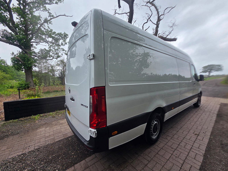 Mercedes-Benz Sprinter 2.0 315 CDI Progressive Panel Van 5dr Diesel Manual RWD L3 H2 Euro 6 (s/s) (150 ps) 5dr Manual 2026