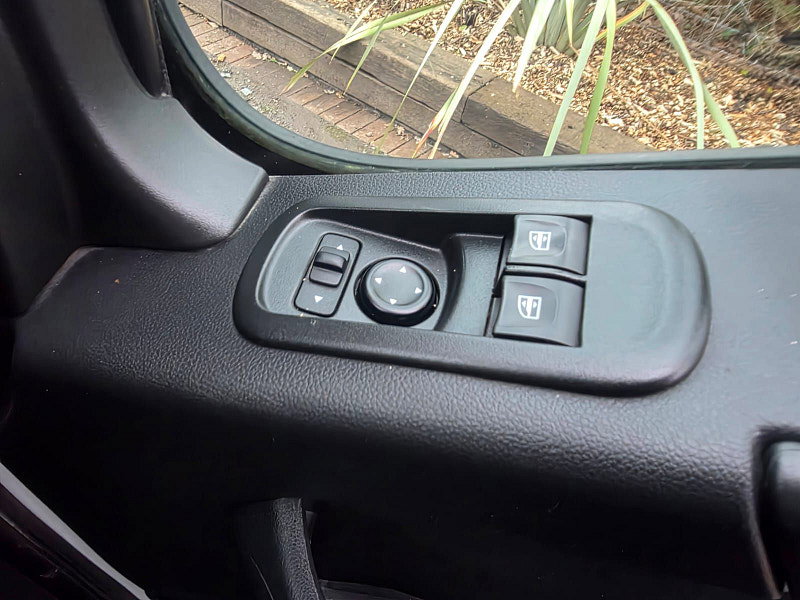 Nissan NV400 2.3 dCi 35 Acenta Panel Van 5dr Diesel Manual FWD L2 H2 Euro 6 (135 ps) 5dr Manual 2026