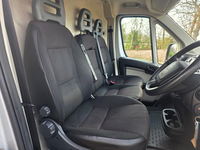 Peugeot Boxer 2.0 BlueHDi 335 Professional Panel Van 5dr Diesel Manual L3 H2 Euro 6 (130 ps) 5dr Manual 2026