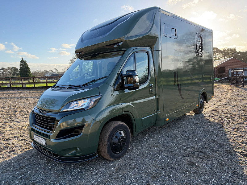Peugeot Boxer 2.2L 335 Professional L3H2 Blue HDi  Diesel Manual Euro 6 (138 bhp) 0dr Manual 2026