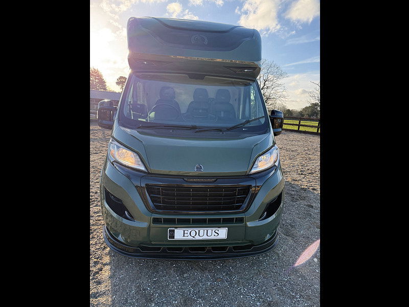 Peugeot Boxer 2.2L 335 Professional L3H2 Blue HDi  Diesel Manual Euro 6 (138 bhp) 0dr Manual 2026