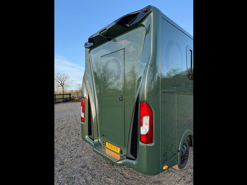 Peugeot Boxer 2.2L 335 Professional L3H2 Blue HDi  Diesel Manual Euro 6 (138 bhp) 0dr Manual 2026