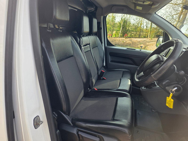 Peugeot Expert 1.6 BlueHDi 1000 Professional Standard Panel Van 6dr Diesel Manual MWB Euro 6 (95 ps) 6dr Manual 2026