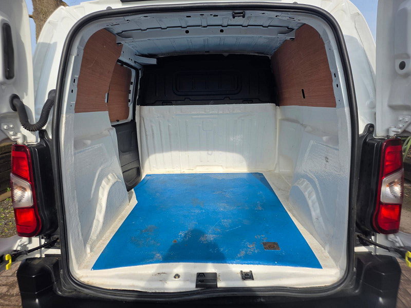 Peugeot Partner 1.5 BlueHDi 1000 Professional Premium Standard Panel Van 5dr Diesel Manual SWB Euro 6 (100 bhp) 5dr Manual 2026