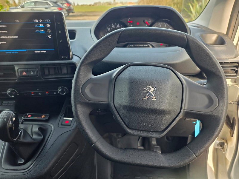 Peugeot Partner 1.5 BlueHDi 1000 Professional Premium Standard Panel Van 5dr Diesel Manual SWB Euro 6 (100 bhp) 5dr Manual 2026