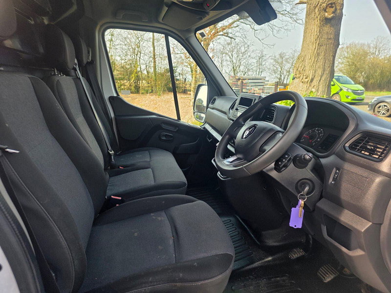 Renault Master 2.3 dCi 35 Business Panel Van 4dr Diesel Manual FWD LWB Medium Roof Euro 6 (135 ps) 2dr Manual 2026