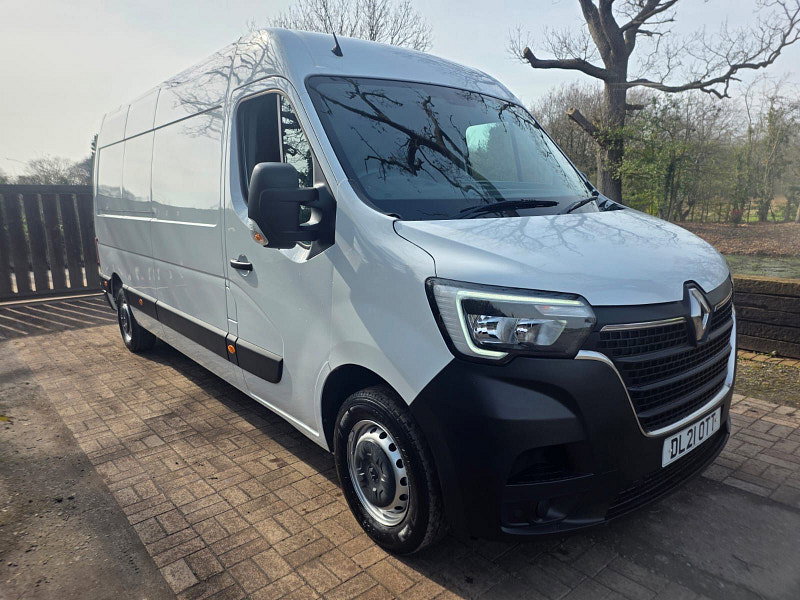 Renault Master 2.3 dCi 35 Business Panel Van 4dr Diesel Manual FWD LWB Medium Roof Euro 6 (135 ps) 2dr Manual 2026