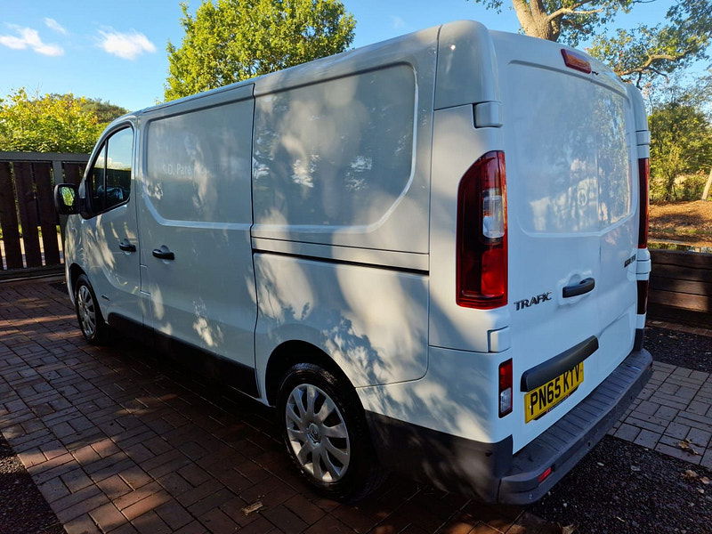 Renault Trafic 1.6 dCi 27 Business+ Panel Van 5dr Diesel Manual SWB Standard Roof Euro 5 (115 ps) 4dr Manual 2026