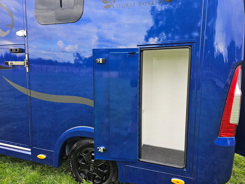 RENAULT TRUCKS MASTER 2.3 Diesel Manual 3.5T Equus Horse Truck 0dr Manual 2026