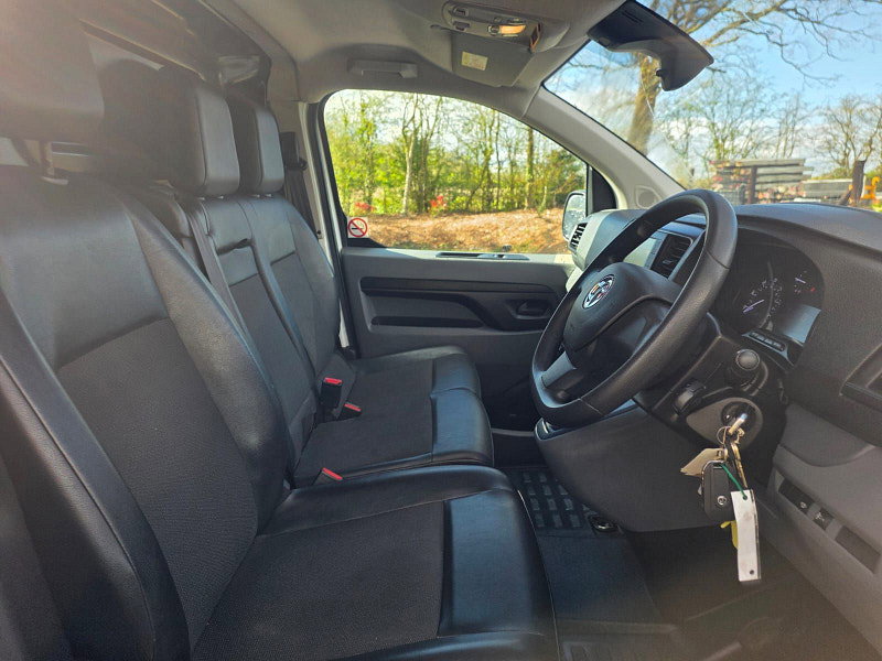 Vauxhall Vivaro 1.5 Turbo D 2700 Sportive Panel Van 5dr Diesel Manual L1 H1 Euro 6 (s/s) (120 ps) 5dr Manual 2026