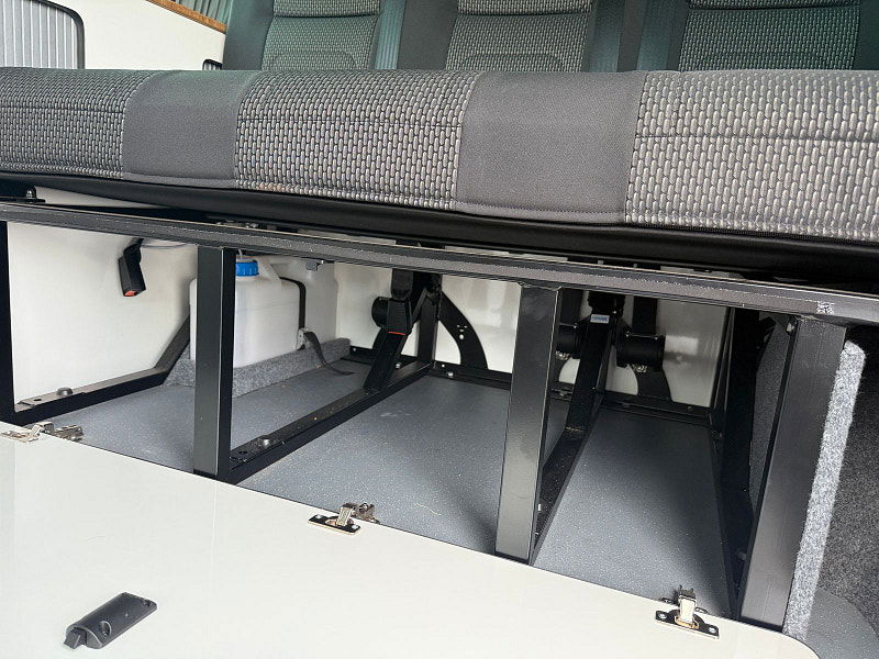 Volkswagen Transporter 2.0 TDI T32 Highline Kombi Double Cab 5dr Diesel Manual FWD LWB High Roof Euro 6 (s/s) (150 ps) 5dr Manual 2026