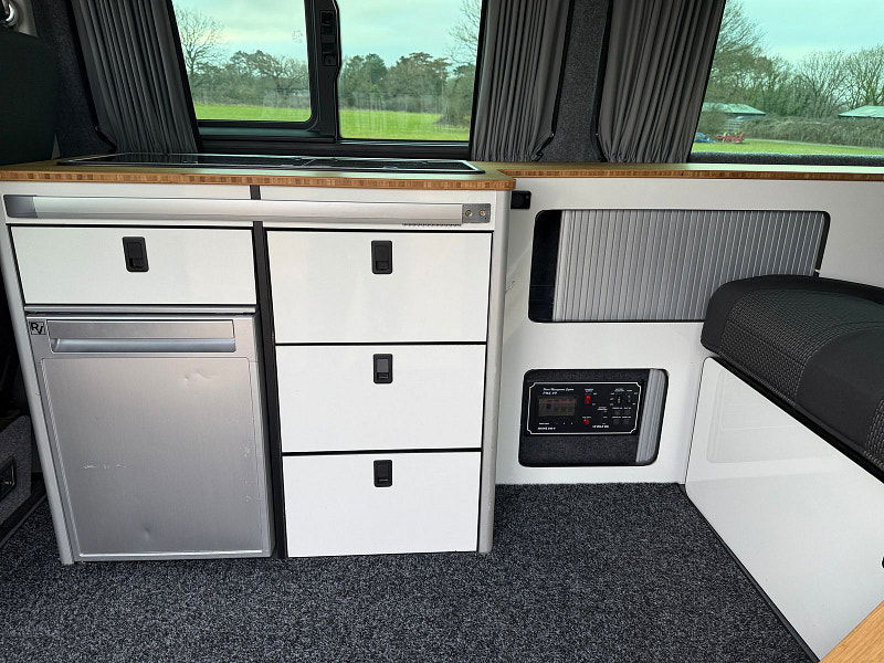 Volkswagen Transporter 2.0 TDI T32 Highline Kombi Double Cab 5dr Diesel Manual FWD LWB High Roof Euro 6 (s/s) (150 ps) 5dr Manual 2026