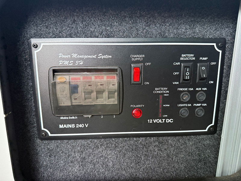 Volkswagen Transporter 2.0 TDI T32 Highline Kombi Double Cab 5dr Diesel Manual FWD LWB High Roof Euro 6 (s/s) (150 ps) 5dr Manual 2026