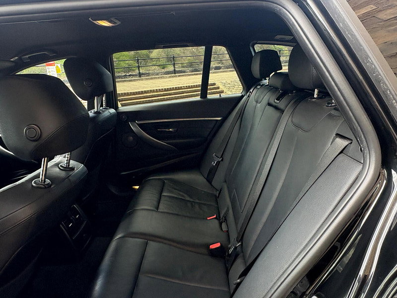 BMW 3 Series 2.0 320d M Sport Shadow Edition Touring Auto xDrive Euro 6 (s/s) 5dr 5dr Automatic 2026