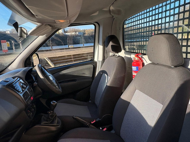 Fiat Doblo 1.3 MultiJetII 16v L2 Dropside 2dr Diesel Manual (140 g/km, 90 bhp) 4dr Manual 2026