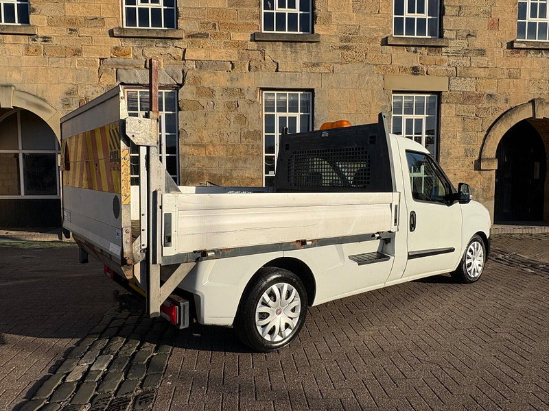 Fiat Doblo 1.3 MultiJetII 16v L2 Dropside 2dr Diesel Manual (140 g/km, 90 bhp) 4dr Manual 2026