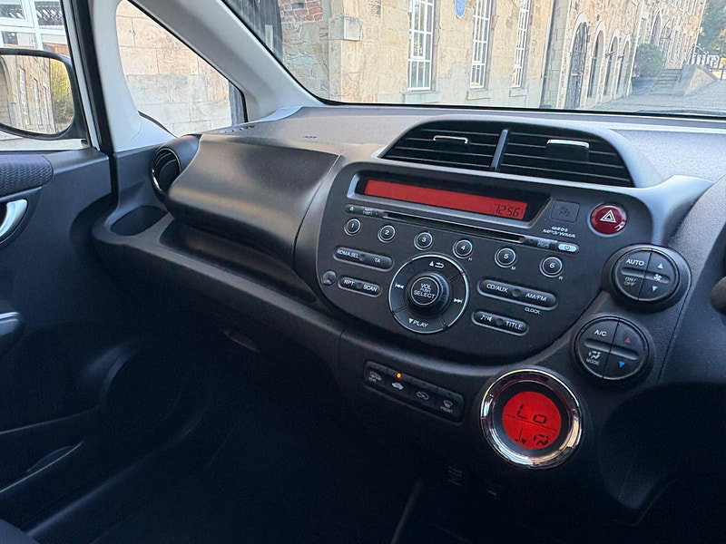 Honda Jazz 1.4 i-VTEC ES Plus Euro 5 5dr 5dr Manual 2026