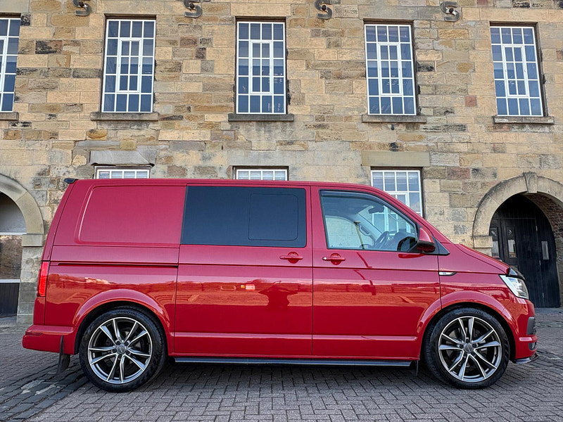 Volkswagen Transporter 2.0 BiTDI T32 BlueMotion Tech Highline Kombi DSG 4Motion SWB Euro 6 (s/s) 5dr 5dr Automatic 2026