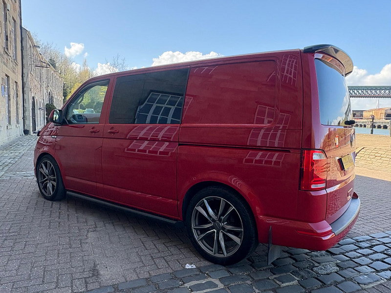 Volkswagen Transporter 2.0 BiTDI T32 BlueMotion Tech Highline Kombi DSG 4Motion SWB Euro 6 (s/s) 5dr 5dr Automatic 2026