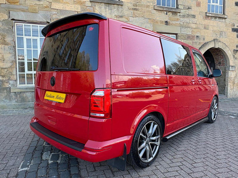 Volkswagen Transporter 2.0 BiTDI T32 BlueMotion Tech Highline Kombi DSG 4Motion SWB Euro 6 (s/s) 5dr 5dr Automatic 2026