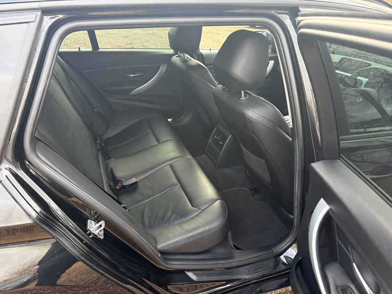 BMW 3 Series 2.0 320d SE Touring xDrive Euro 5 (s/s) 5dr 5dr Manual 2026